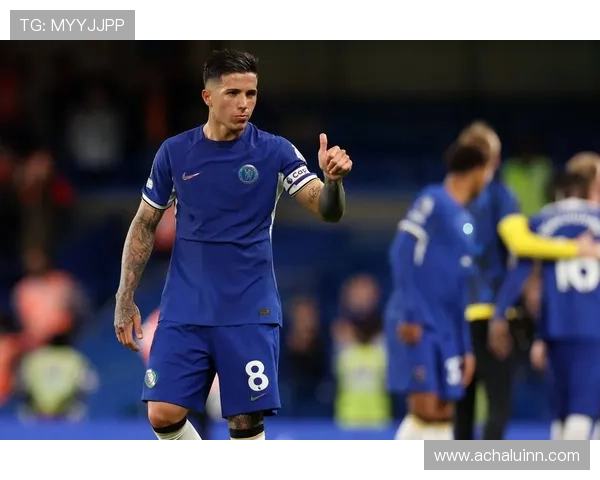 恩佐持球推进破解中场压迫解析