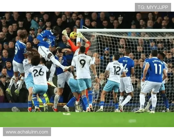 曼城控球率依旧领先，但比赛压制力下降，核心矛盾逐步显现