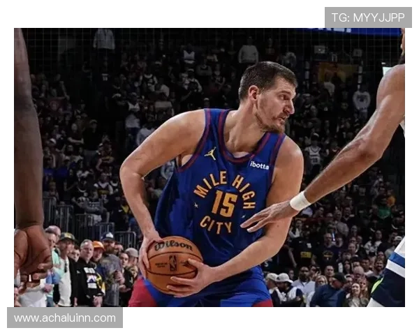 德克单打后仰拉开空间对比约基奇更依赖无球投射